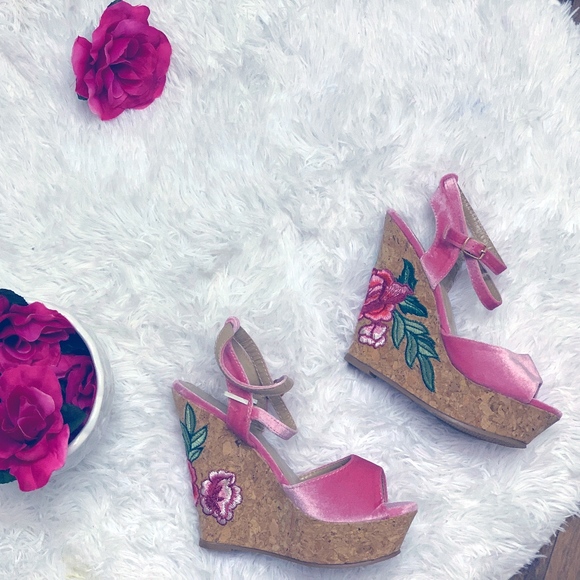 rose pink wedge shoes